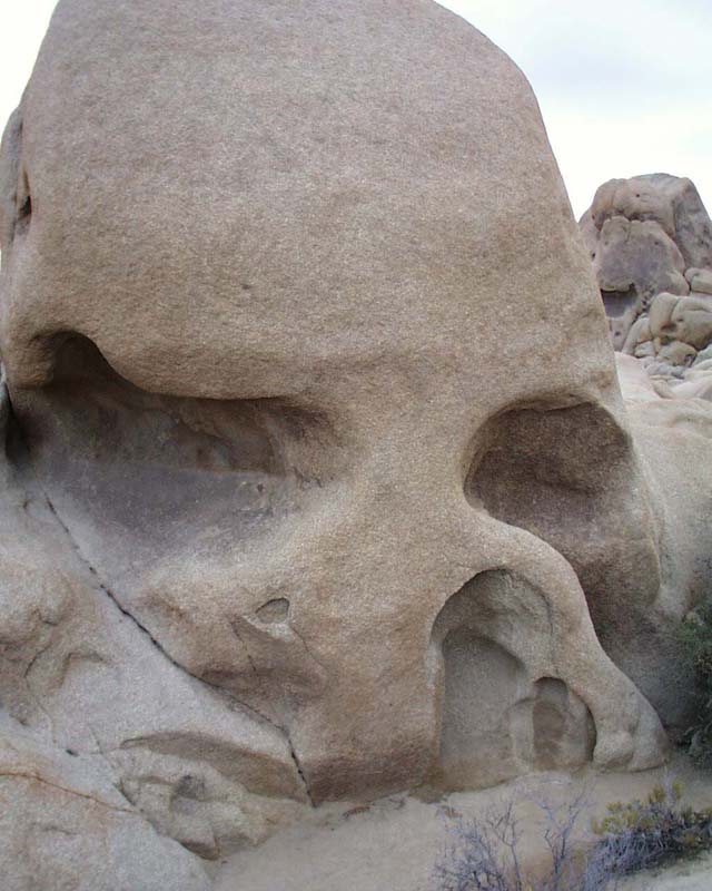 Skull rock left