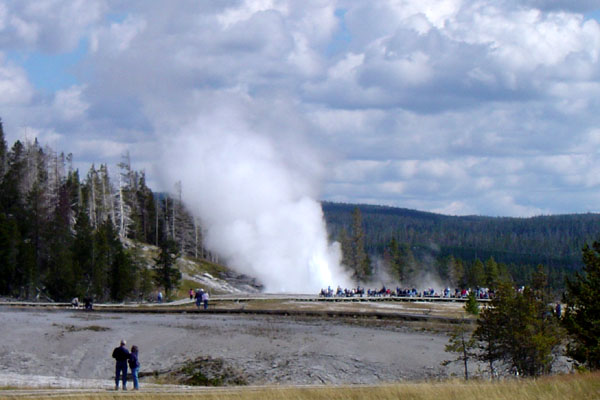 Giant geyser erupts