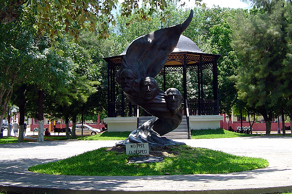 Bustamante square statue